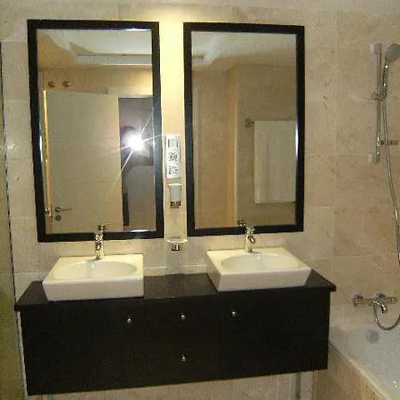 Aparthotel Albayt Beach 3*