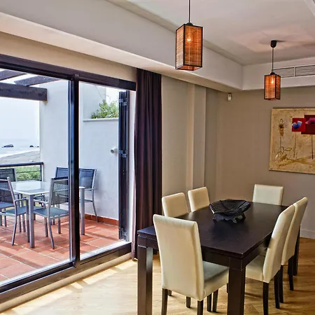 Aparthotel Albayt Beach 3*